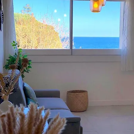 Superb With Sea View, 200m From アパート