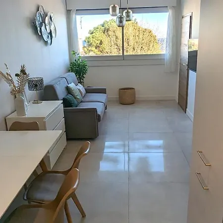 Superb With Sea View, 200m From アパート *