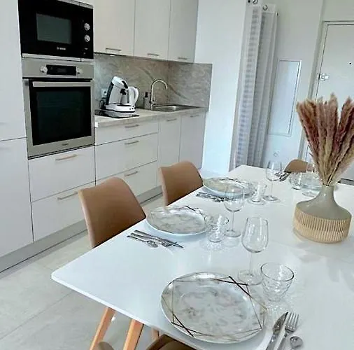 Superb With Sea View, 200m From Daire San-Martino-di-Lota