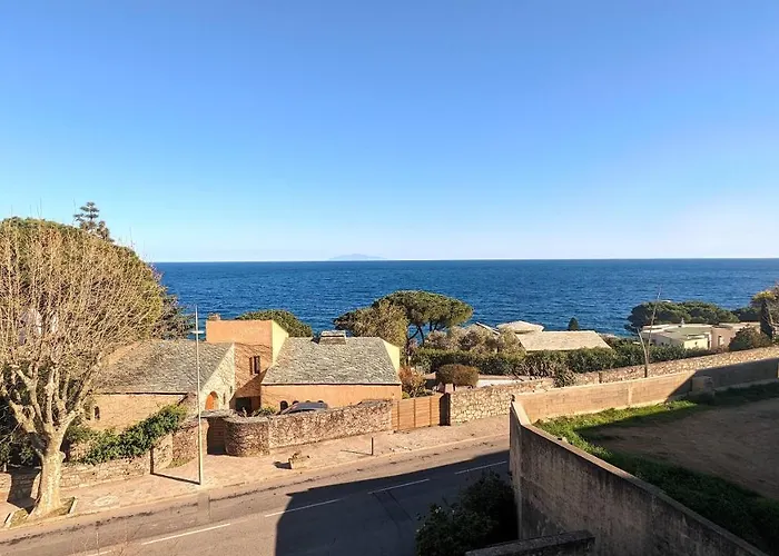 Daire Superb With Sea View, 200m From San-Martino-di-Lota
