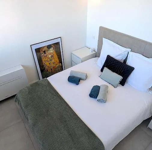 Superb With Sea View, 200m From Daire