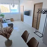 Superb With Sea View, 200m From דירה *