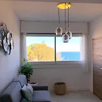 Superb With Sea View, 200m From דירה *