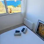 דירה Superb With Sea View, 200m From