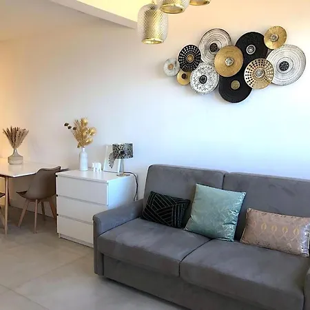 아파트 Superb With Sea View, 200m From San-Martino-di-Lota