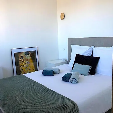 아파트 Superb With Sea View, 200m From *
