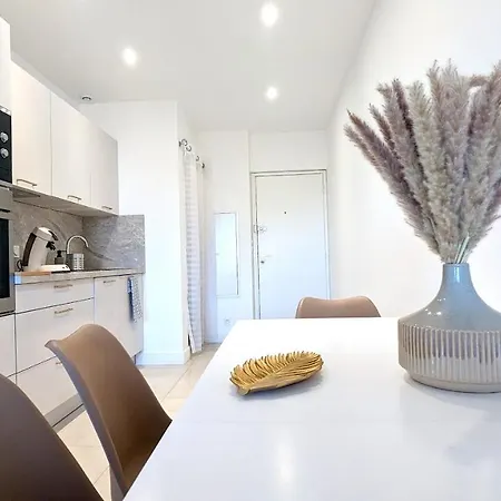 Apartament Superb With Sea View, 200m From *