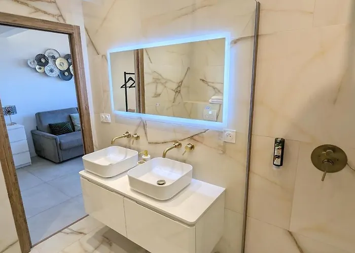 Superb With Sea View, 200m From *