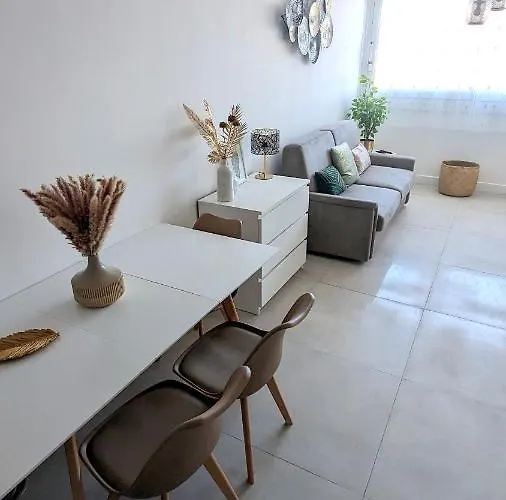 公寓 Superb With Sea View, 200m From